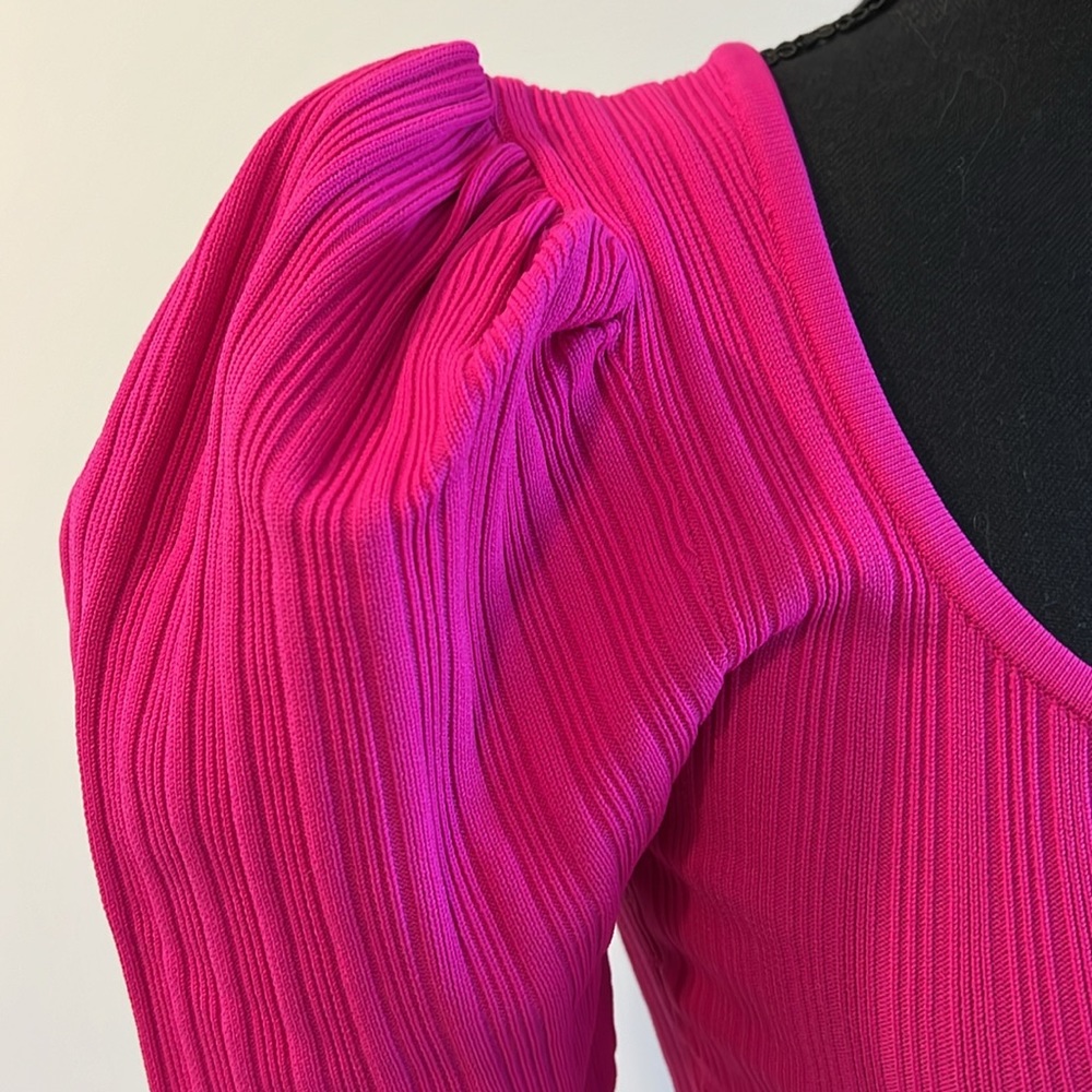 🩷Express Hot Pink Puff Sleeve Shirt! - Picture 3 of 4